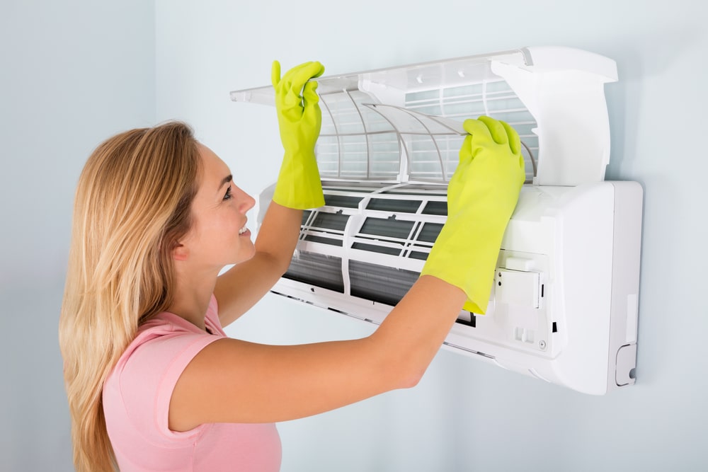 Tips to clean an air conditioner